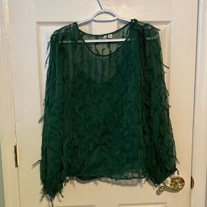 Super fun women’s long sleeve top with built in tank underneath. Size XL